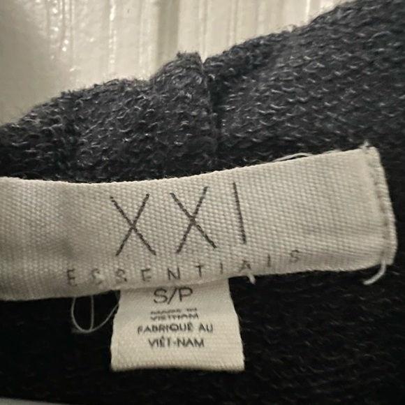 Basic hoodie - Picture 3 of 3